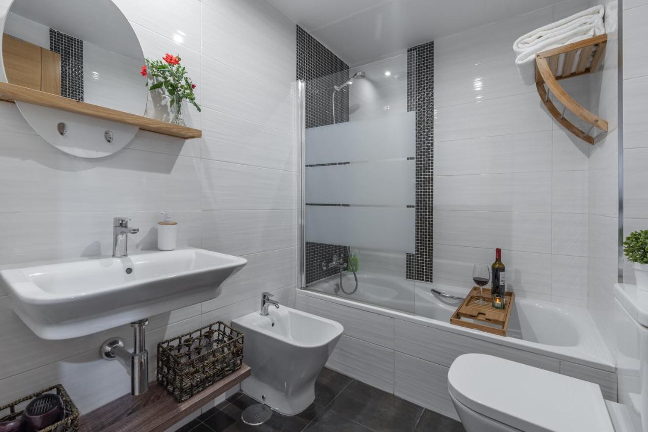 Tuguest Postigo I Catedral Apartment - Free Parking Granada Luaran gambar