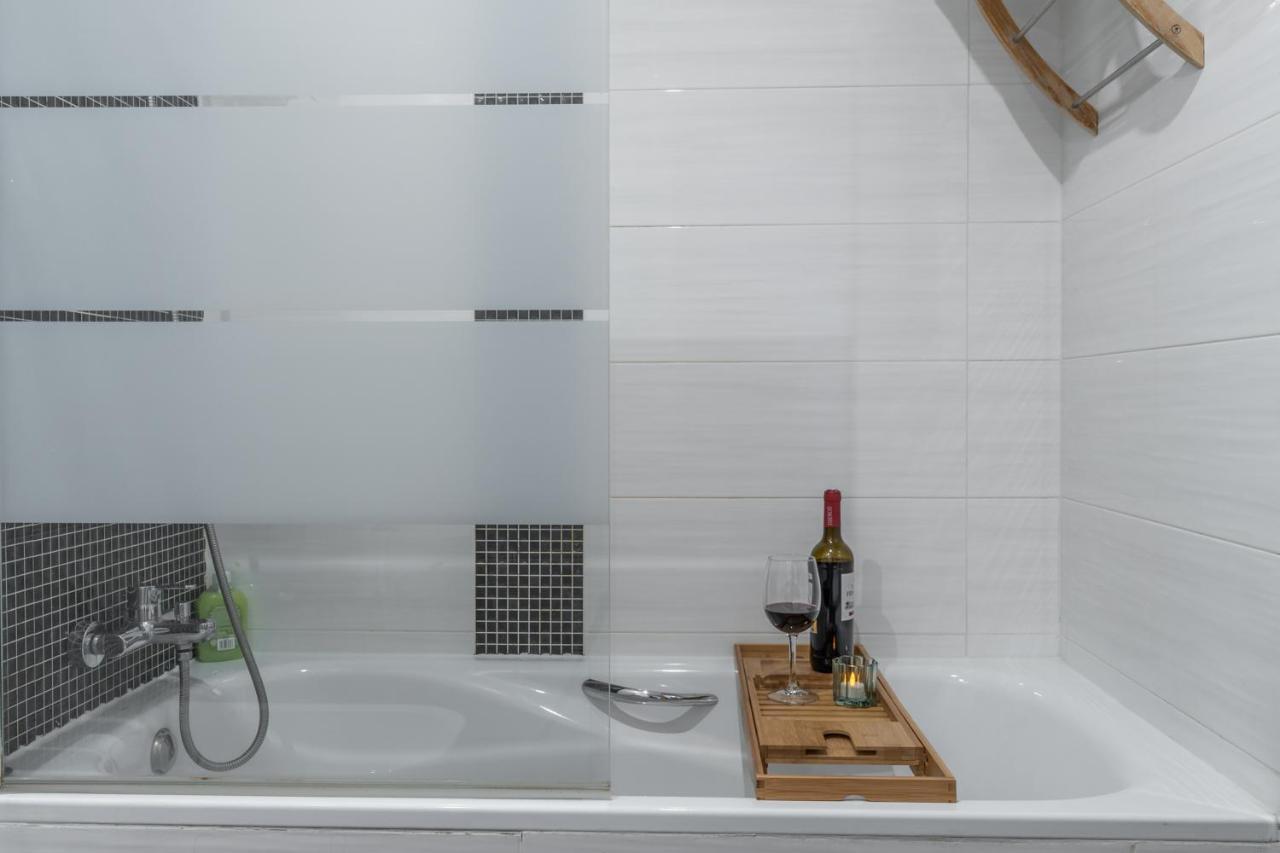 Tuguest Postigo I Catedral Apartment - Free Parking Granada Luaran gambar